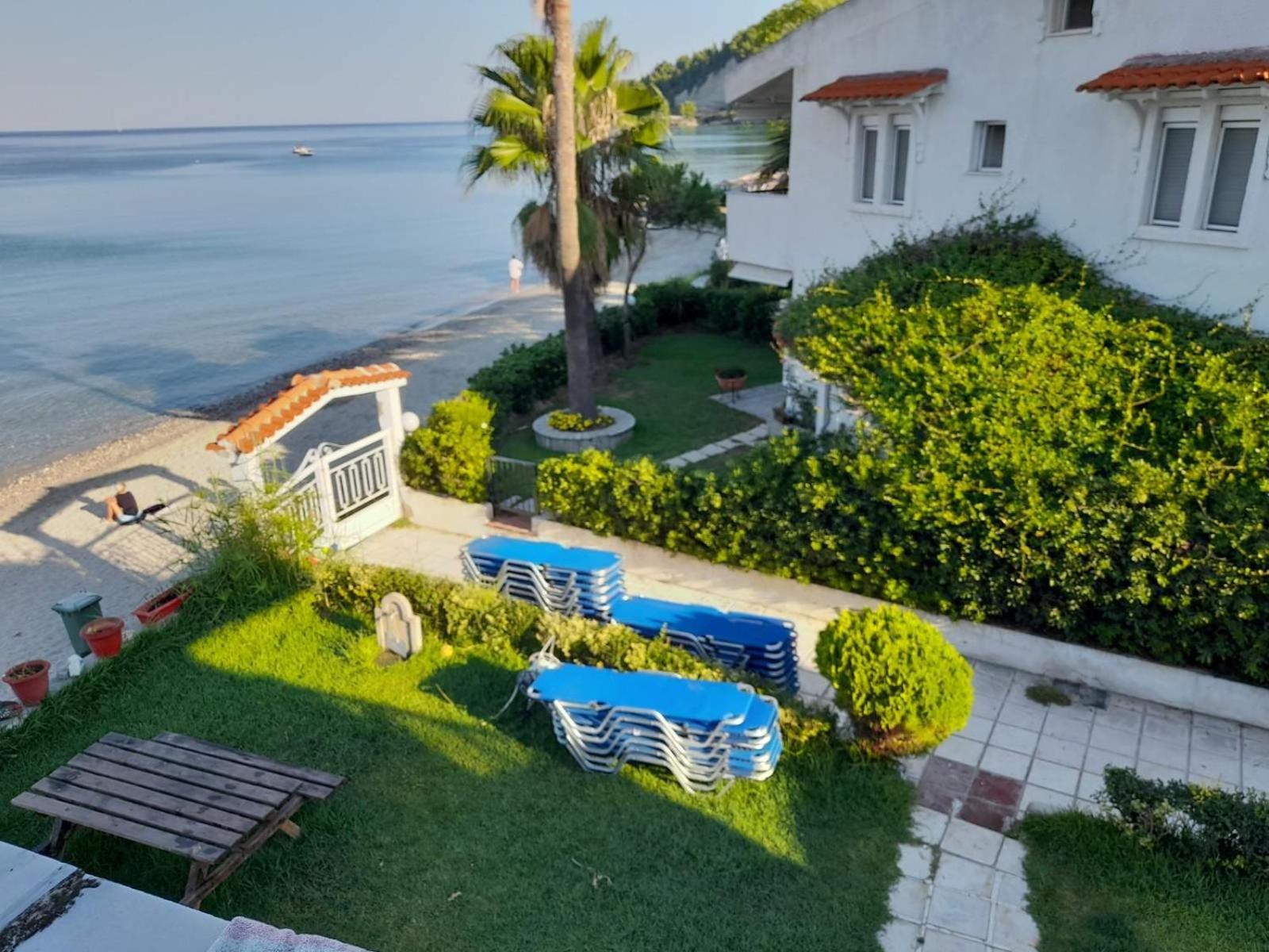 Iris Seafront Apartments Фурка Экстерьер фото